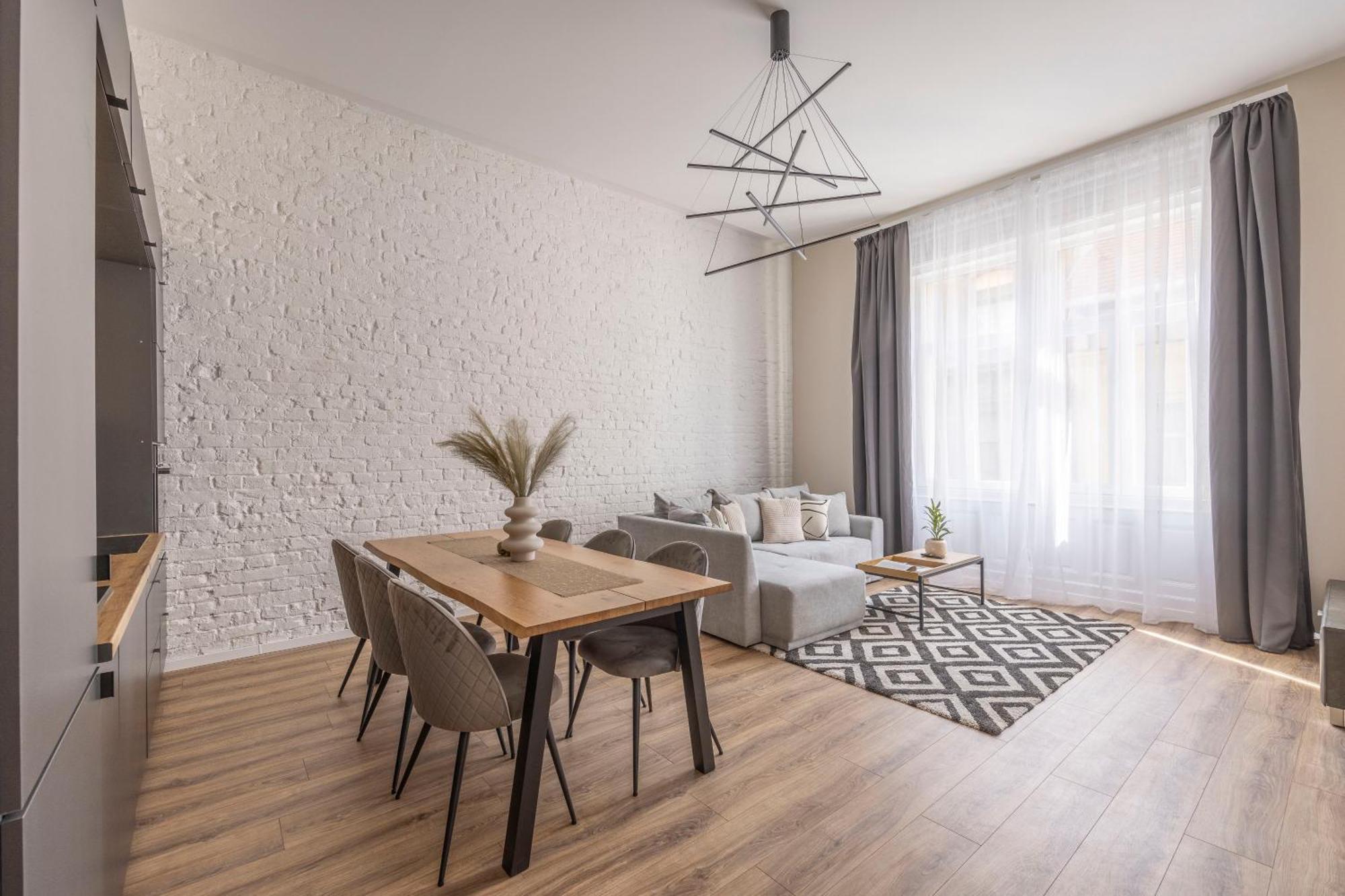 Exclusive Stylish Suite By Prestige Homes Next To The Oktogon ブダペスト エクステリア 写真