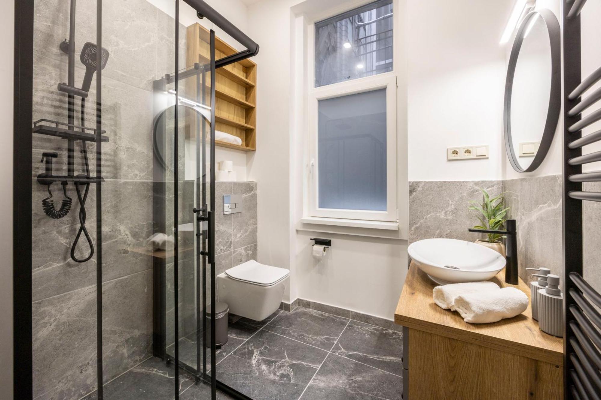 Exclusive Stylish Suite By Prestige Homes Next To The Oktogon ブダペスト エクステリア 写真