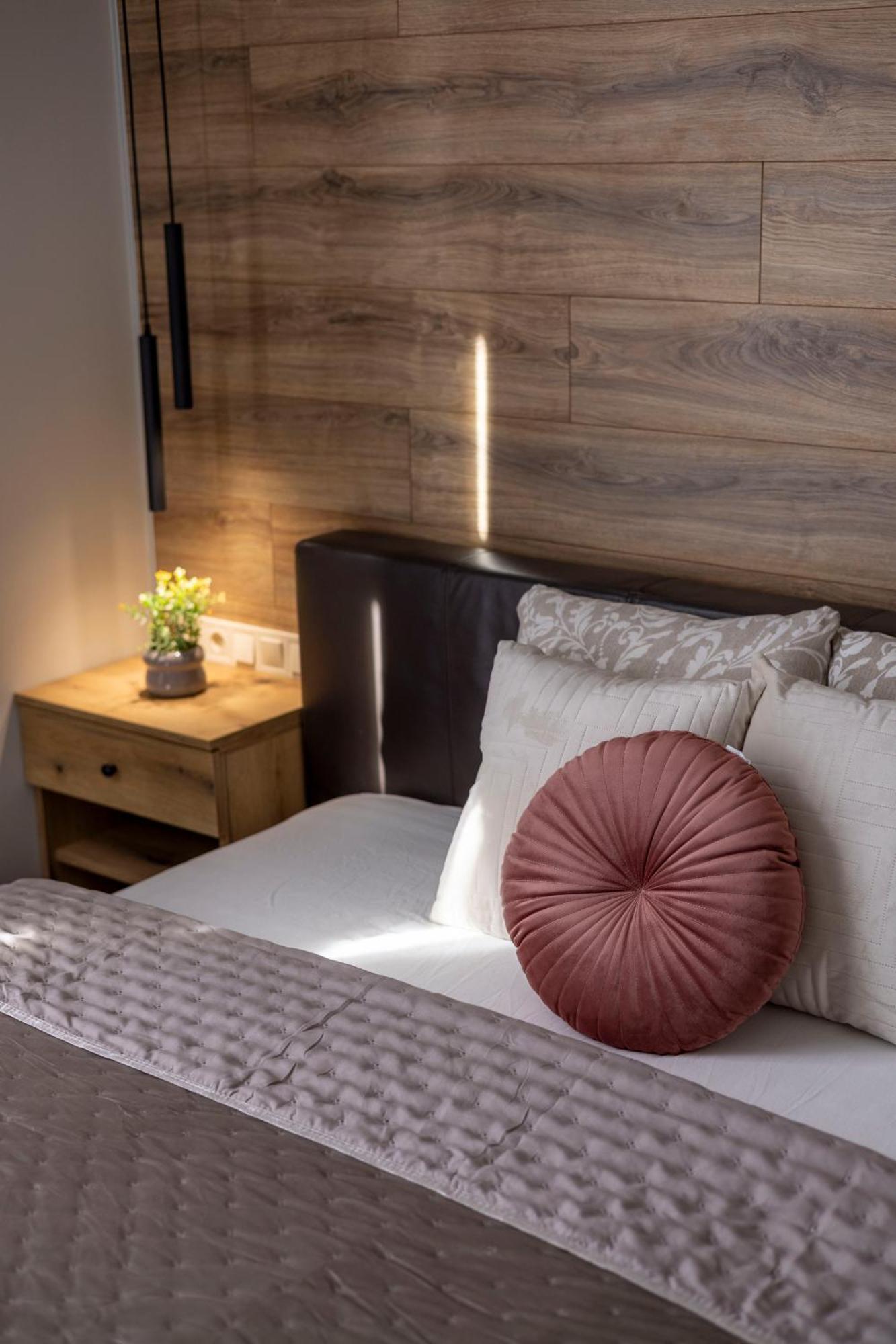 Exclusive Stylish Suite By Prestige Homes Next To The Oktogon ブダペスト エクステリア 写真