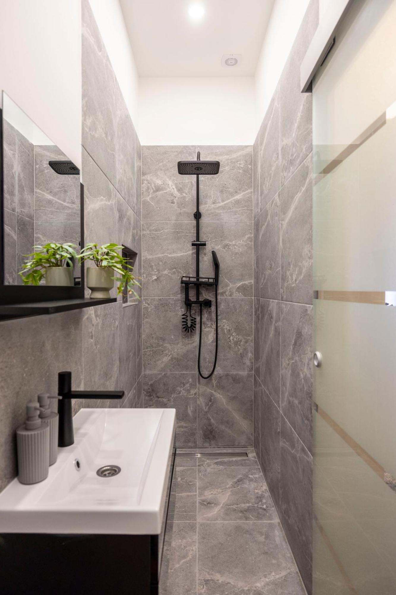 Exclusive Stylish Suite By Prestige Homes Next To The Oktogon ブダペスト エクステリア 写真